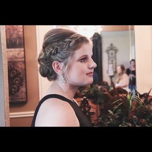 Meet your Posher, Caitlin